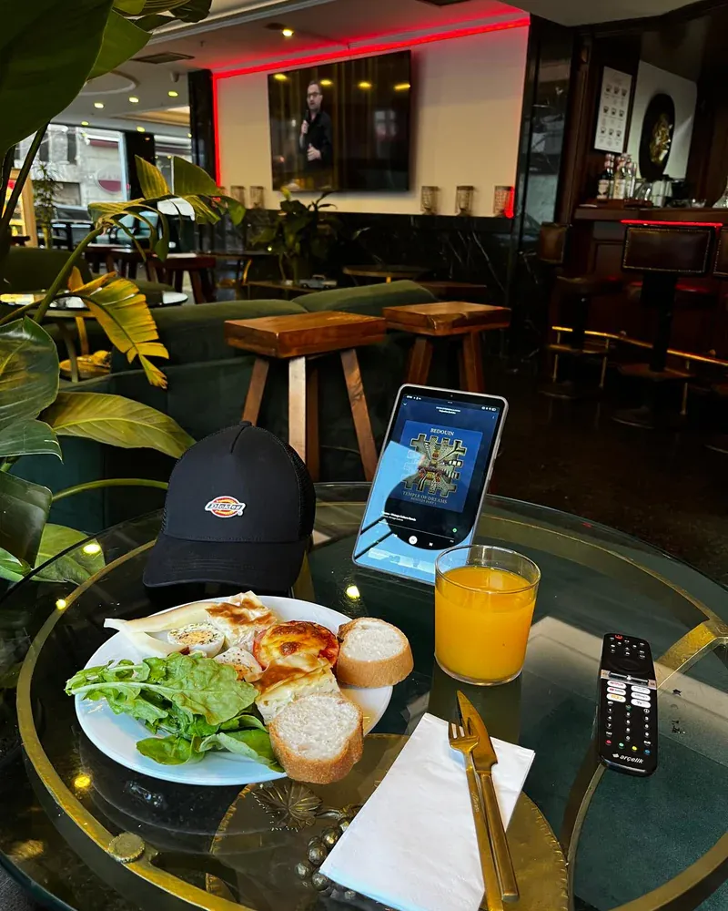 SesPresso Taksim’de masa servisi